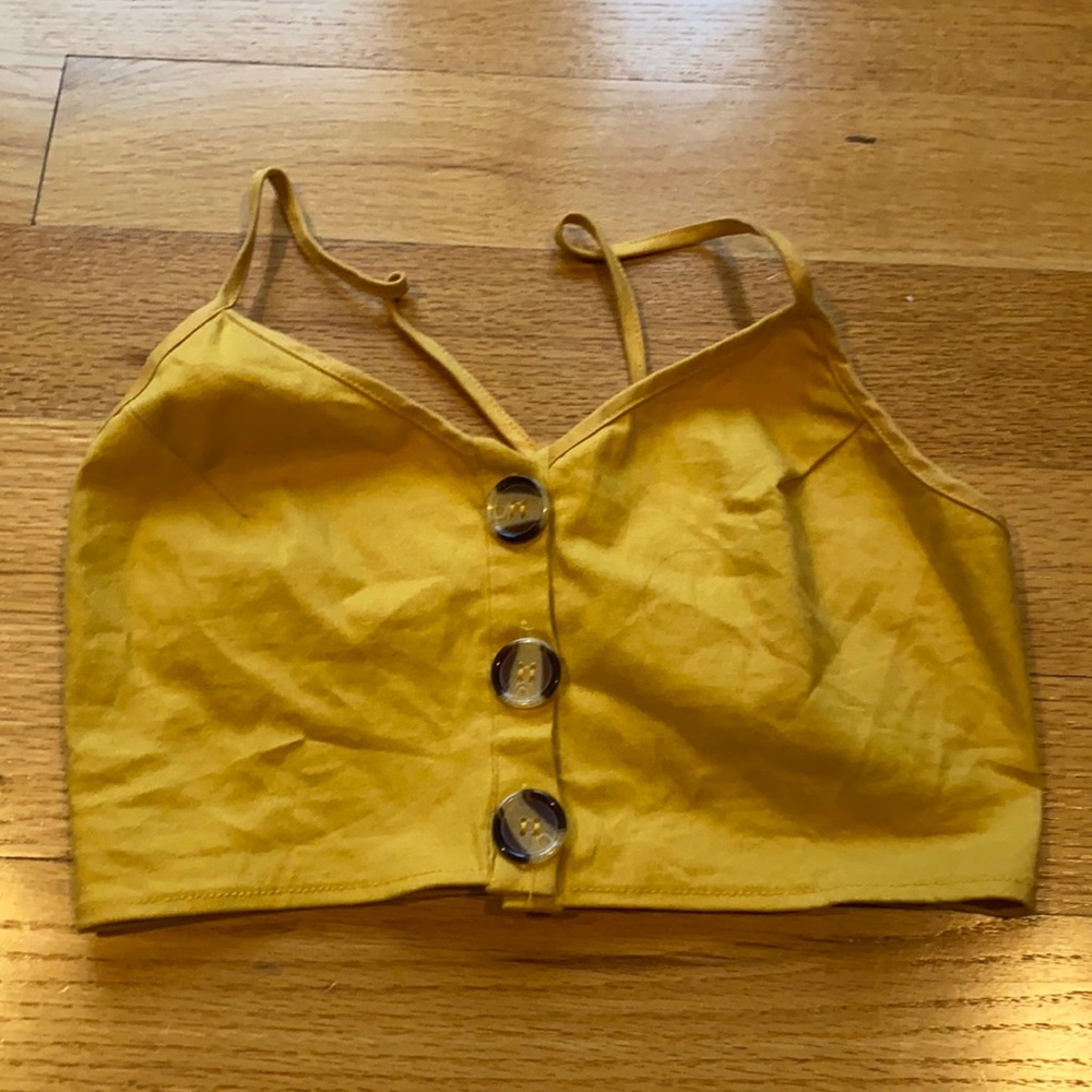 Cute yellow crop top